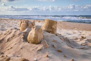 Sandburg am Meer